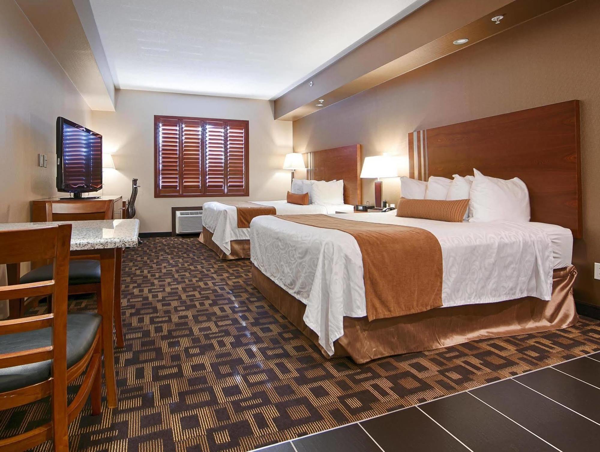 Days Inn By Wyndham Redwater Exterior photo